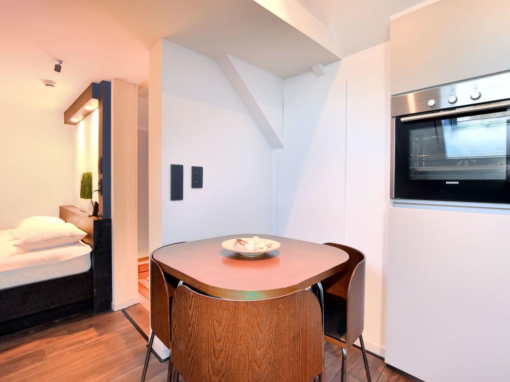 Modern And Cozy Studio In A Former Coach House Robertville Ngoại thất bức ảnh